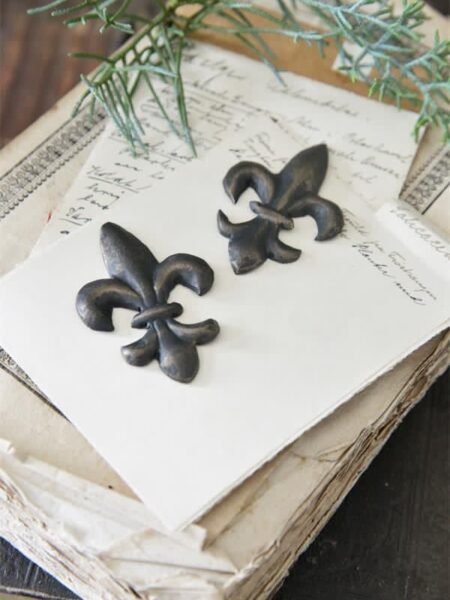 Lilje - Ornament - Dark vintage